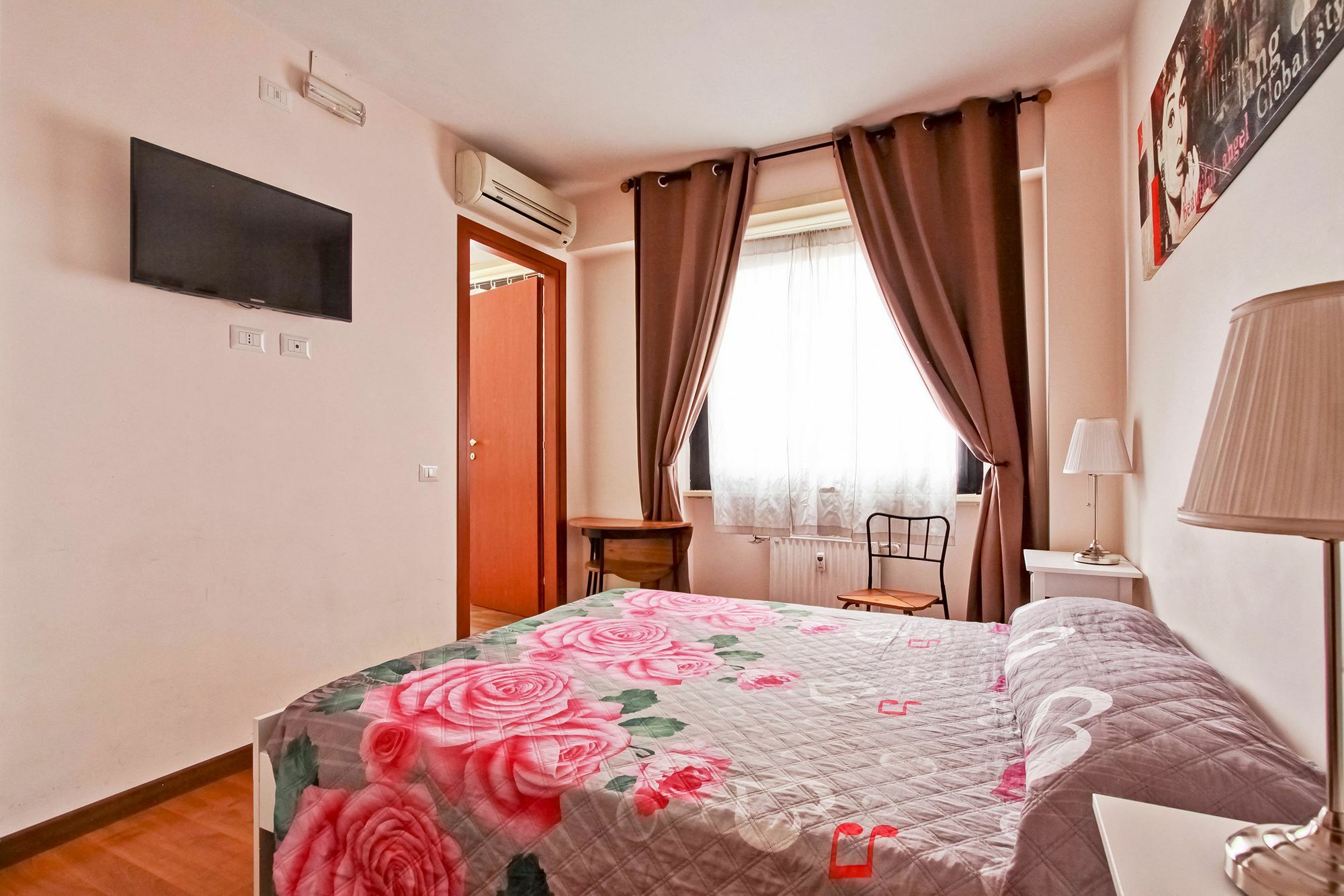 Vacanze A Roma Hotel Ngoại thất bức ảnh